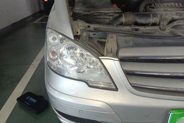 Used Mercedes-Benz Viano 2013 3.0L Hospitality Edition Exterior 6