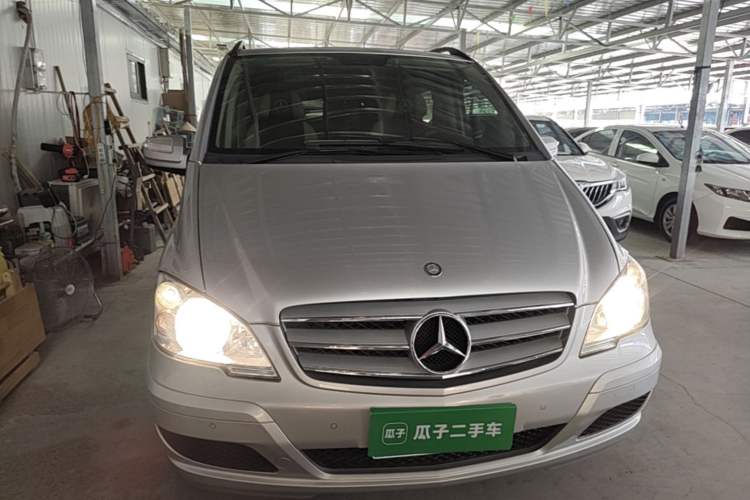 Used Mercedes-Benz Viano 2013 3.0L Comfort Edition Front