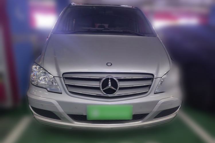 Used Mercedes-Benz Viano 2013 3.0L Hospitality Edition Front