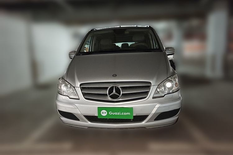 Used Mercedes-Benz Viano 2013 3.0L Navigator Edition Front