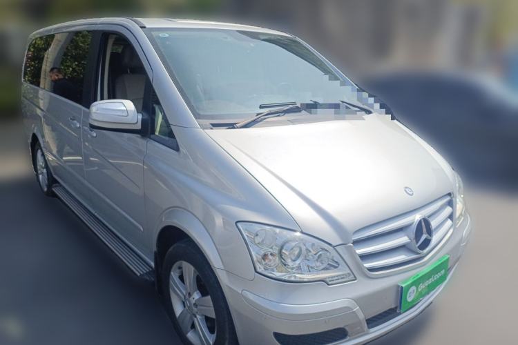 Used Mercedes-Benz Viano 2013 3.0L Comfort Edition Front Right 45 Deg
