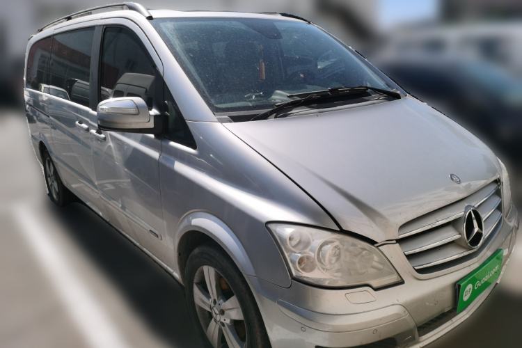 Used Mercedes-Benz Viano 2013 3.0L Navigator Edition Front Right 45 Deg