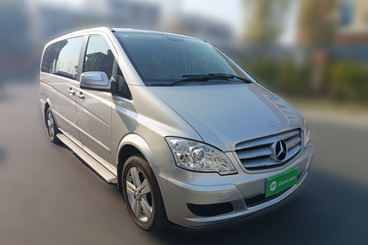 Used Mercedes-Benz Viano 2013 3.0L Comfort Edition Front Right 45 Deg