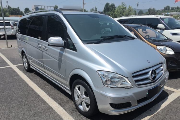 Used Mercedes-Benz Viano 2013 3.0L Comfort Edition Front Right 45 Deg