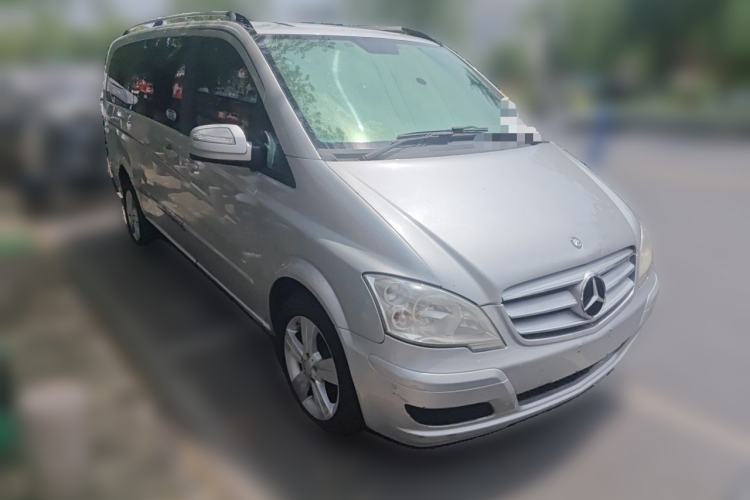 Used Mercedes-Benz Viano 2013 3.0L Comfort Edition Front Right 45 Deg