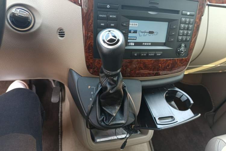Used Mercedes-Benz Viano 2013 3.0L Comfort Edition Gear Lever