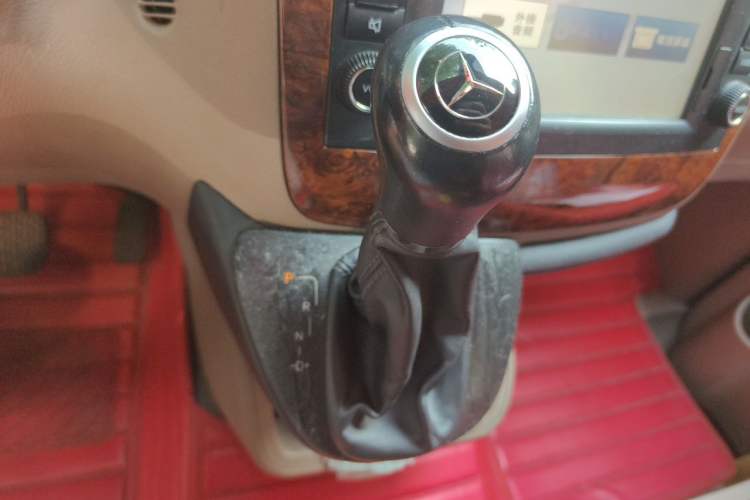 Used Mercedes-Benz Viano 2013 3.0L Navigator Edition Gear Lever