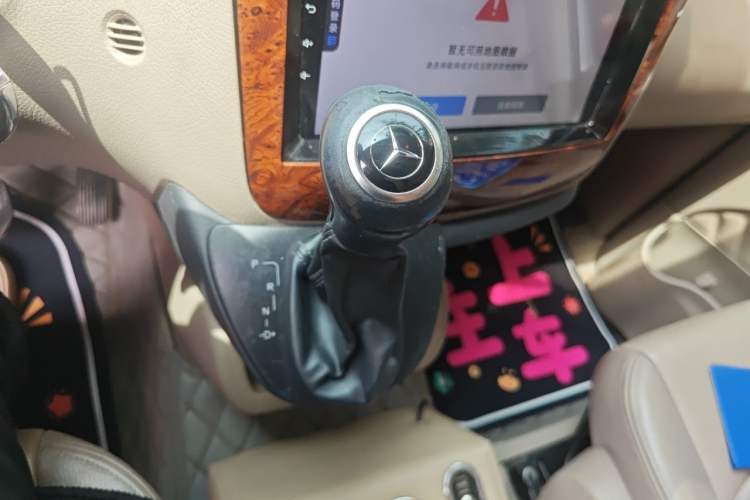 Used Mercedes-Benz Viano 2013 3.0L Comfort Edition Gear Lever