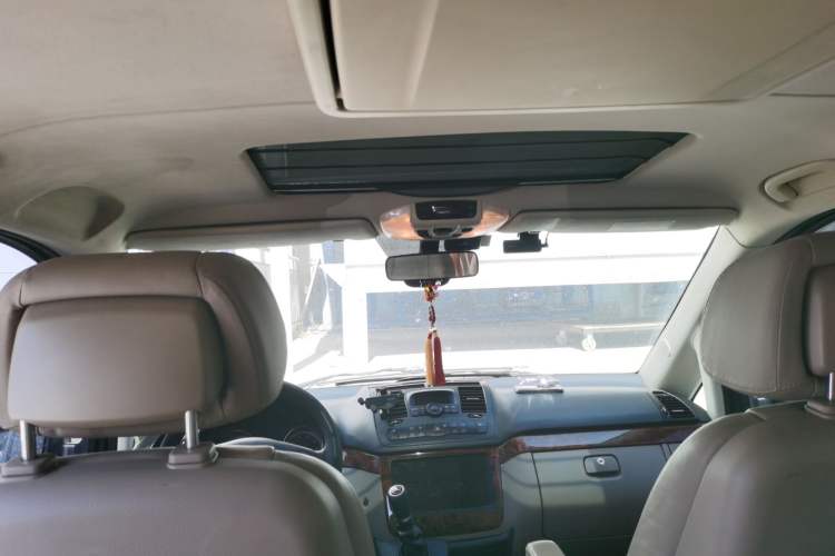 Used Mercedes-Benz Viano 2013 3.0L Navigator Edition Headliner
