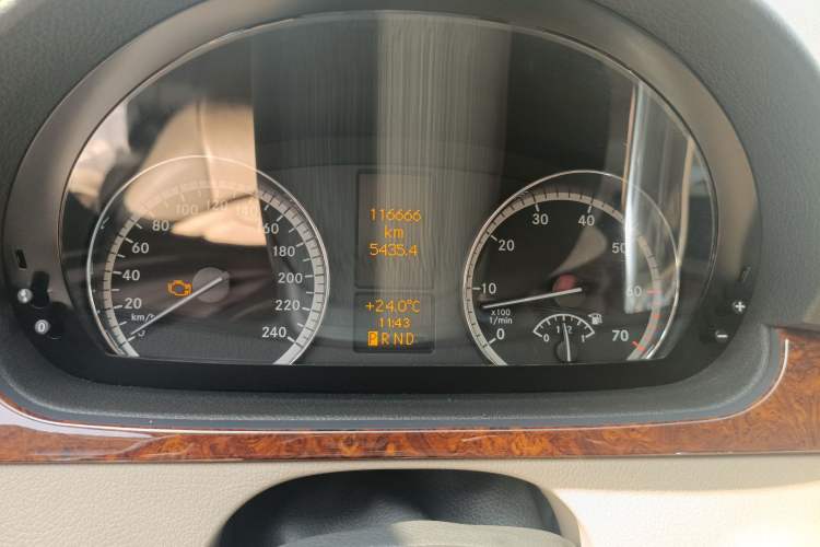 Used Mercedes-Benz Viano 2013 3.0L Comfort Edition Instrument Cluster