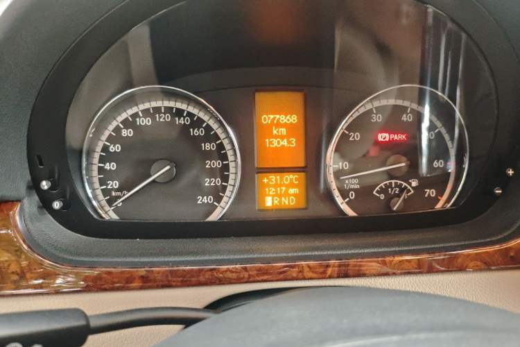 Used Mercedes-Benz Viano 2013 3.0L Navigator Edition Instrument Cluster