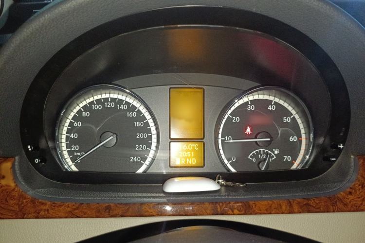 Used Mercedes-Benz Viano 2013 3.0L Hospitality Edition Instrument Cluster