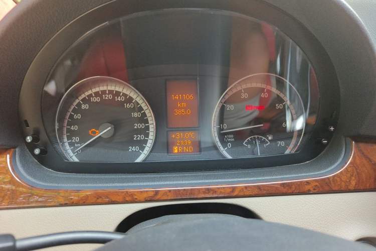 Used Mercedes-Benz Viano 2013 3.0L Navigator Edition Instrument Cluster