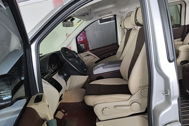 Used Mercedes-Benz Viano 2013 3.0L Comfort Edition Left Front Seat