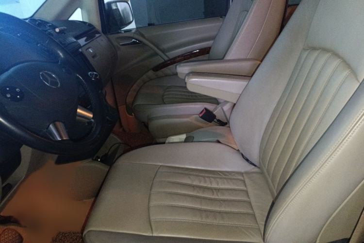 Used Mercedes-Benz Viano 2013 3.0L Hospitality Edition Left Front Seat