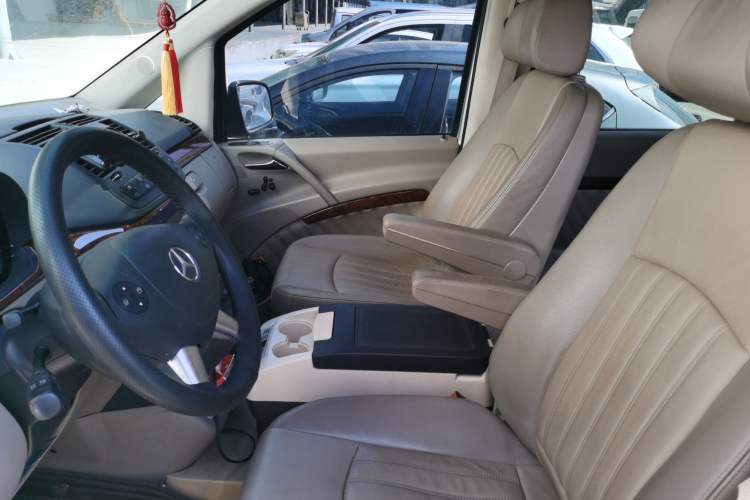 Used Mercedes-Benz Viano 2013 3.0L Navigator Edition Left Front Seat