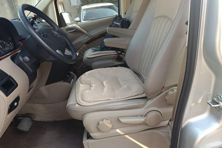 Used Mercedes-Benz Viano 2013 3.0L Comfort Edition Left Front Seat