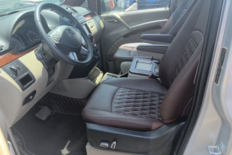 Used Mercedes-Benz Viano 2013 3.0L Comfort Edition Left Front Seat