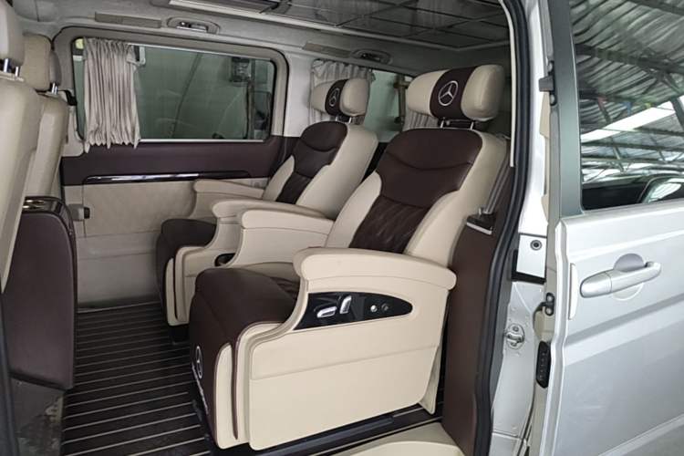 Used Mercedes-Benz Viano 2013 3.0L Comfort Edition Left Rear Seat