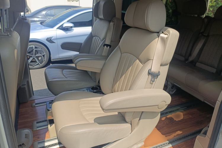 Used Mercedes-Benz Viano 2013 3.0L Comfort Edition Left Rear Seat