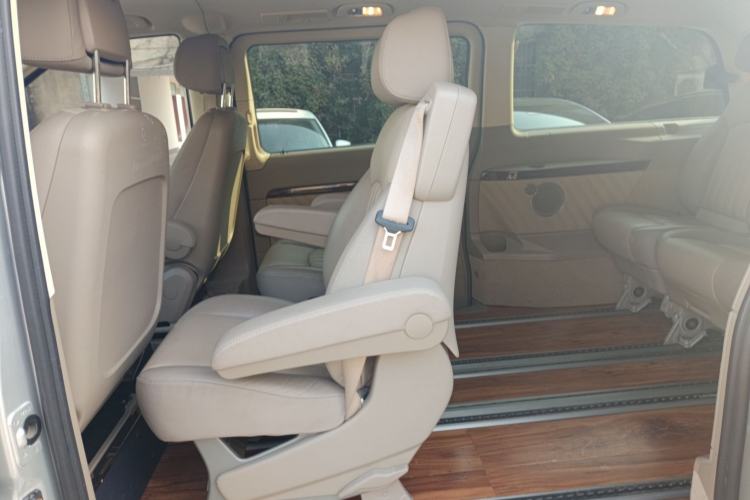 Used Mercedes-Benz Viano 2013 3.0L Comfort Edition Left Rear Seat