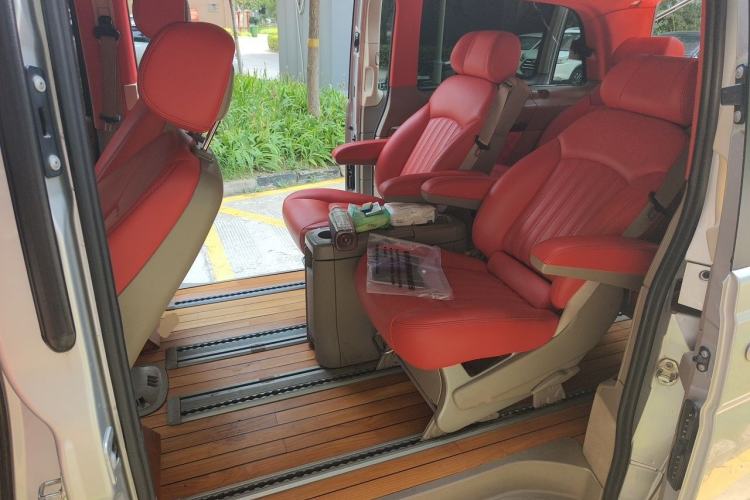 Used Mercedes-Benz Viano 2013 3.0L Navigator Edition Left Rear Seat