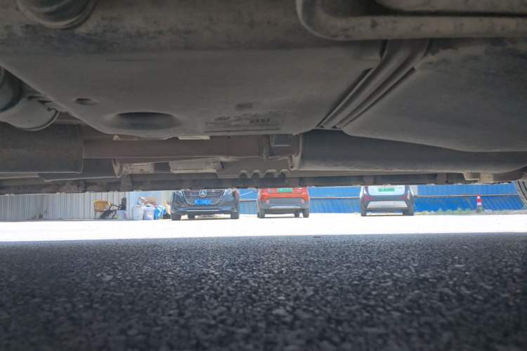 Used Mercedes-Benz Viano 2013 3.0L Comfort Edition Left Side Sill