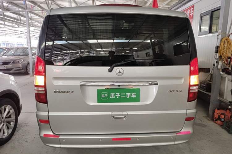 Used Mercedes-Benz Viano 2013 3.0L Comfort Edition Rear