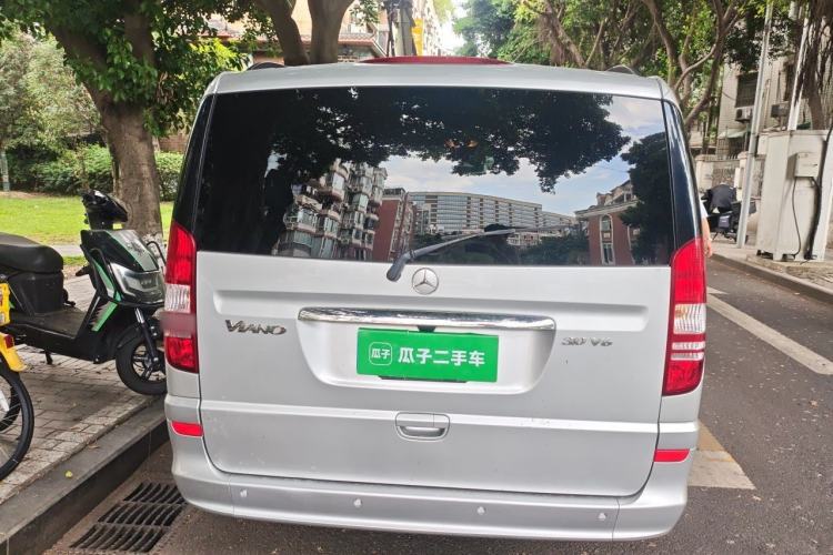 Used Mercedes-Benz Viano 2013 3.0L Navigator Edition Rear