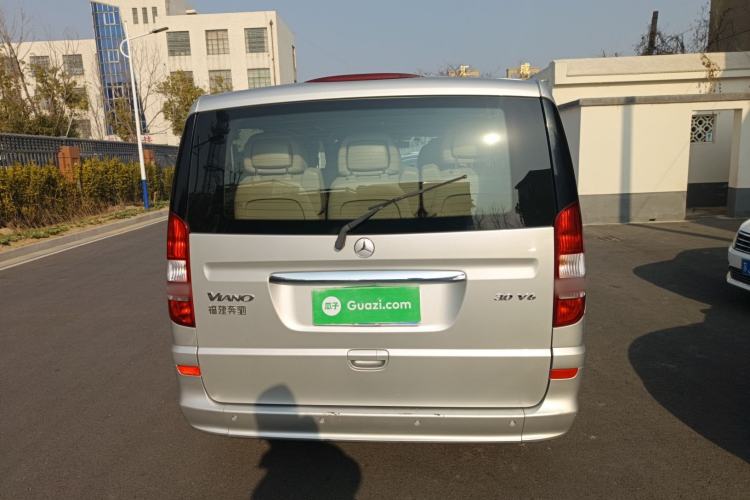 Used Mercedes-Benz Viano 2013 3.0L Comfort Edition Rear