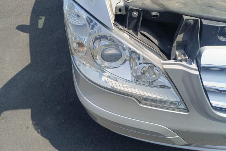 Used Mercedes-Benz Viano 2013 3.0L Comfort Edition Right Front Headlight