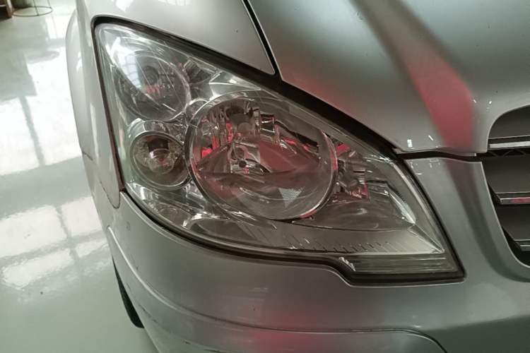 Used Mercedes-Benz Viano 2013 3.0L Hospitality Edition Right Front Headlight