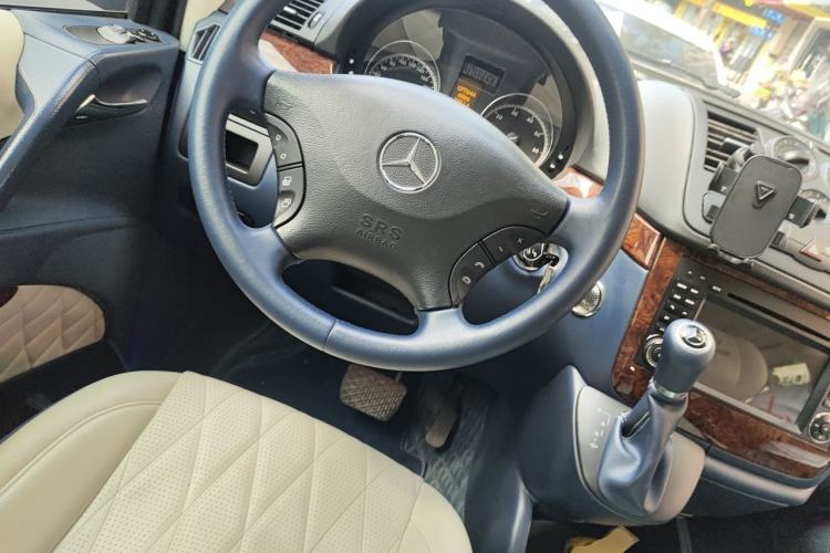 Used Mercedes-Benz Viano 2013 3.0L Comfort Edition Steering Wheel