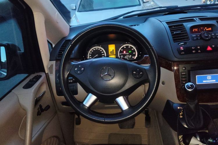 Used Mercedes-Benz Viano 2013 3.0L Navigator Edition Steering Wheel