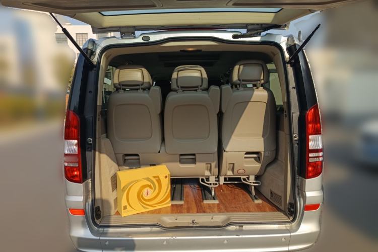 Used Mercedes-Benz Viano 2013 3.0L Comfort Edition Trunk