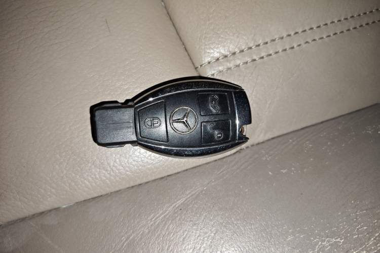 Used Mercedes-Benz Viano 2013 3.0L Navigator Edition Vehicle Key