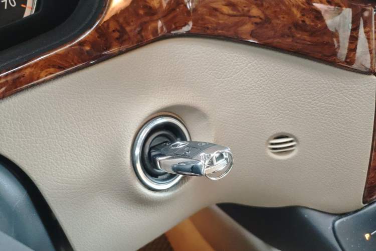 Used Mercedes-Benz Viano 2013 3.0L Navigator Edition Vehicle Key