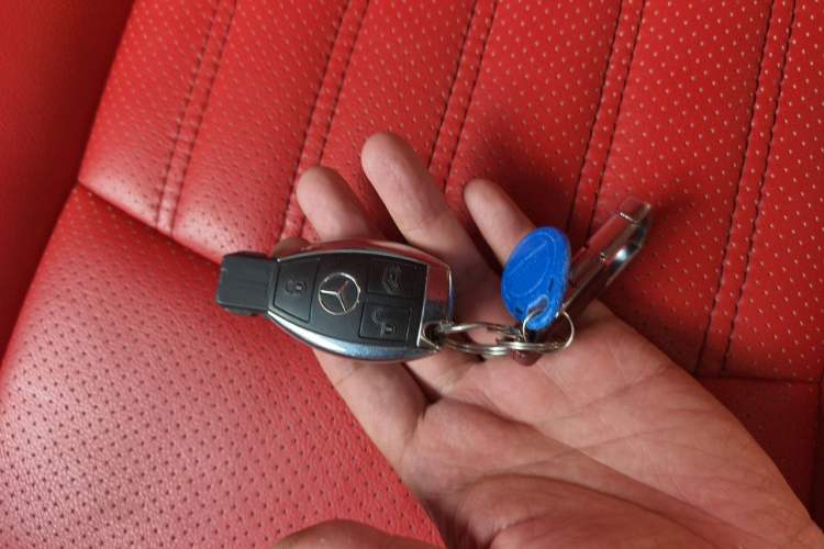 Used Mercedes-Benz Viano 2013 3.0L Navigator Edition Vehicle Key