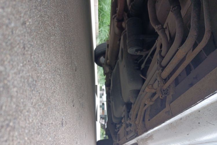 Used Mercedes-Benz Viano 2013 3.0L Comfort Edition Chassis Front Left