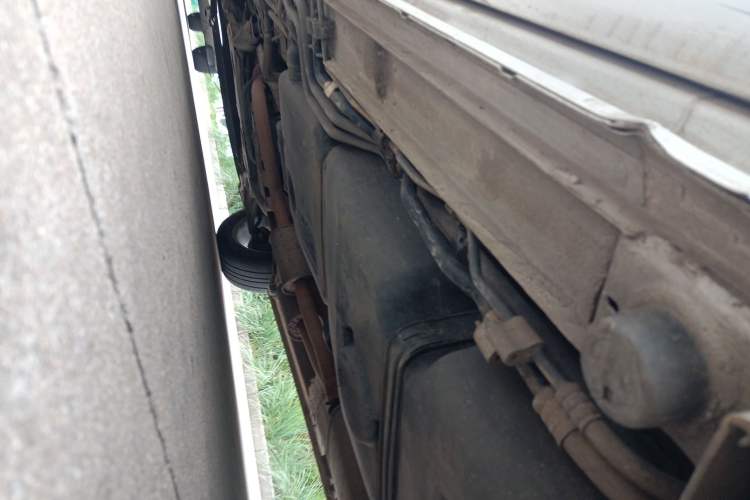 Used Mercedes-Benz Viano 2013 3.0L Comfort Edition Chassis Rear Left