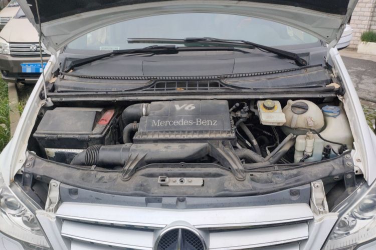 Used Mercedes-Benz Viano 2013 3.0L Navigator Edition Engine Bay