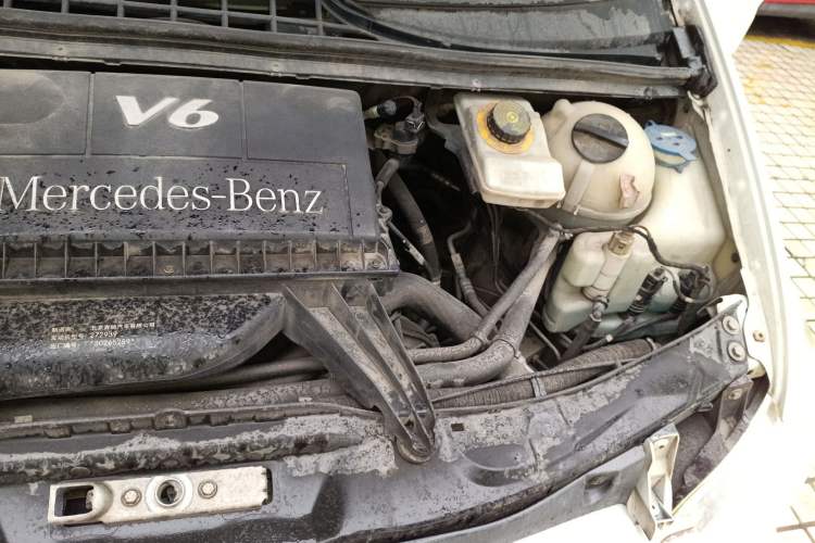 Used Mercedes-Benz Viano 2013 3.0L Navigator Edition Engine Bay Left