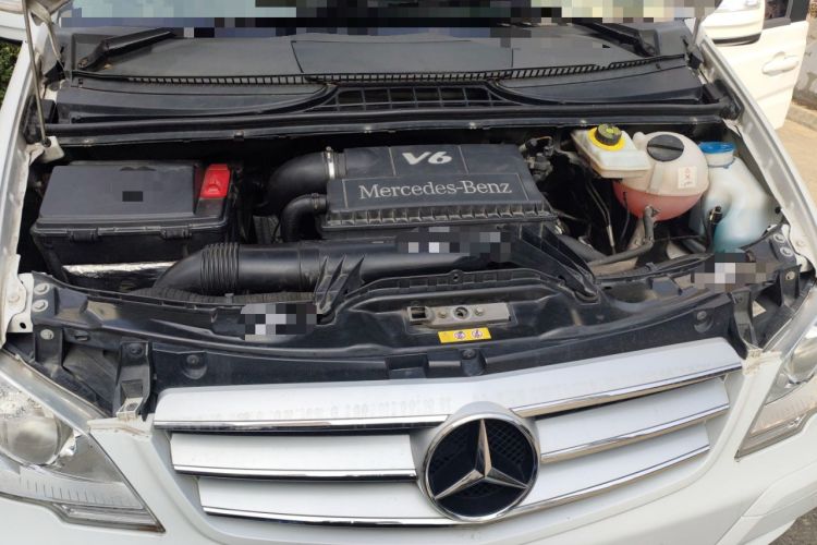 Used Mercedes-Benz Viano 2013 3.0L Comfort Edition Engine Bay