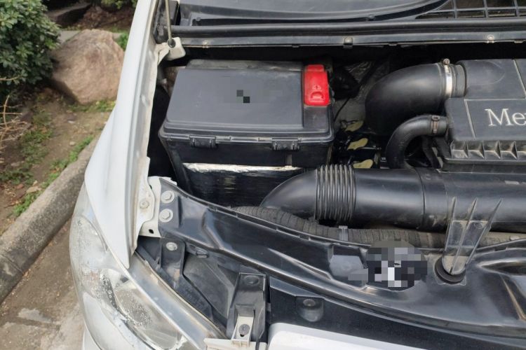 Used Mercedes-Benz Viano 2013 3.0L Comfort Edition Engine Bay Right