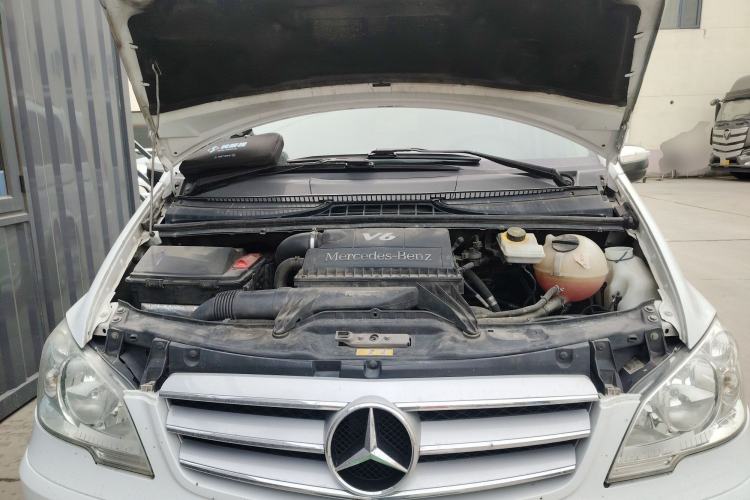 Used Mercedes-Benz Viano 2013 3.0L Comfort Edition Engine Bay