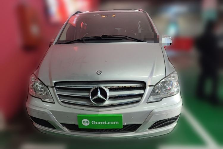 Used Mercedes-Benz Viano 2013 3.0L Hospitality Edition Front