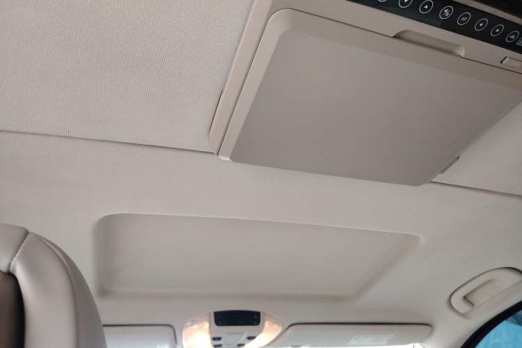 Used Mercedes-Benz Viano 2013 3.0L Comfort Edition Headliner