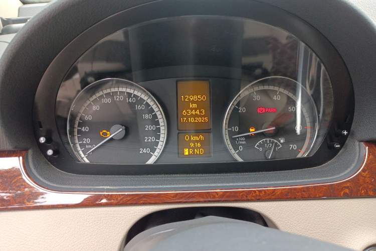 Used Mercedes-Benz Viano 2013 3.0L Comfort Edition Instrument Cluster