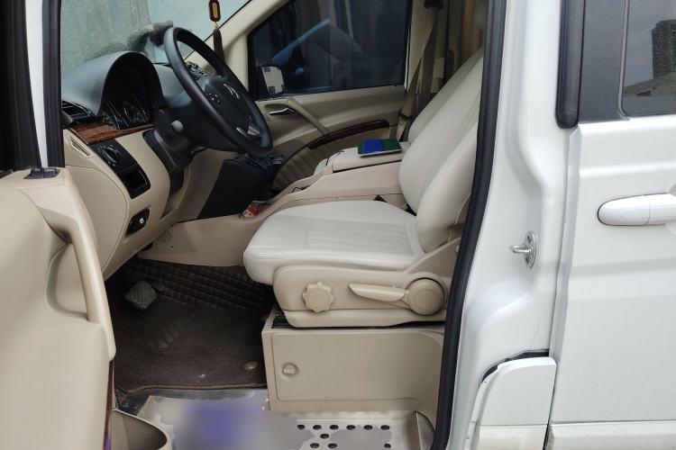Used Mercedes-Benz Viano 2013 3.0L Comfort Edition Left Front Seat