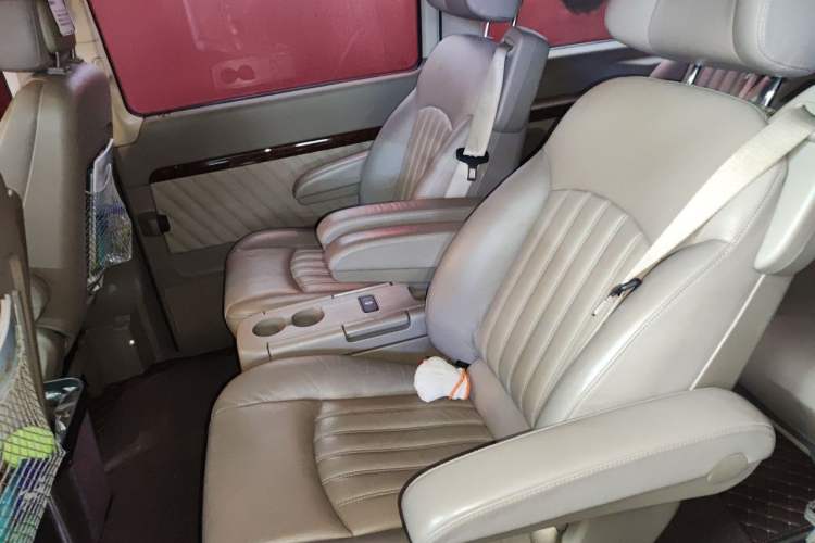 Used Mercedes-Benz Viano 2013 3.0L Hospitality Edition Left Rear Seat